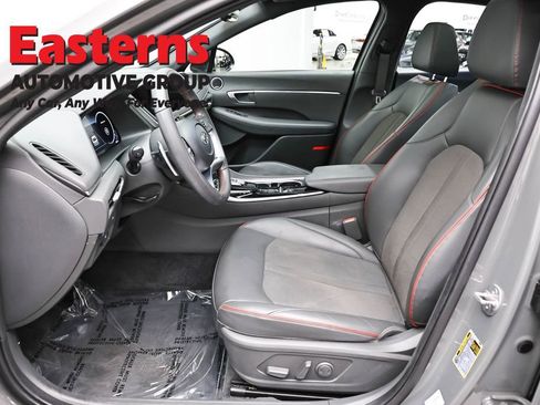 Used 2023 Hyundai Sonata SEL Plus w/ Preferred Accessory Package FWD image 14