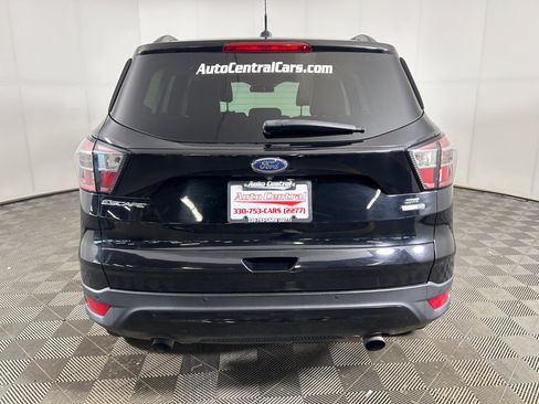 Used 2017 Ford Escape SE w/ Equipment Group 201A AWD/4WD image 7