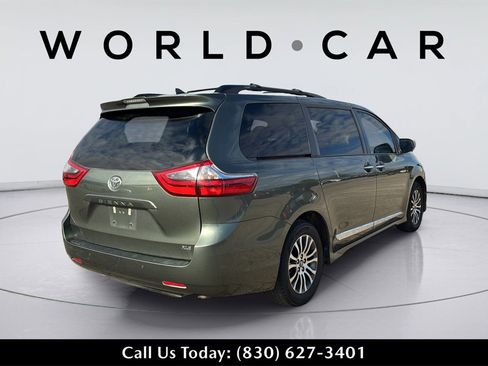 Used 2020 Toyota Sienna XLE Premium image 17