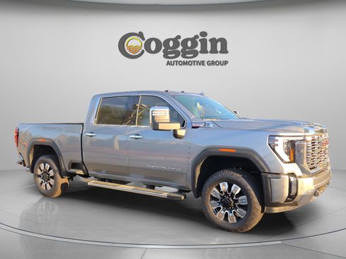 New 2026 GMC Sierra 2500 Denali AWD/4WD image 7