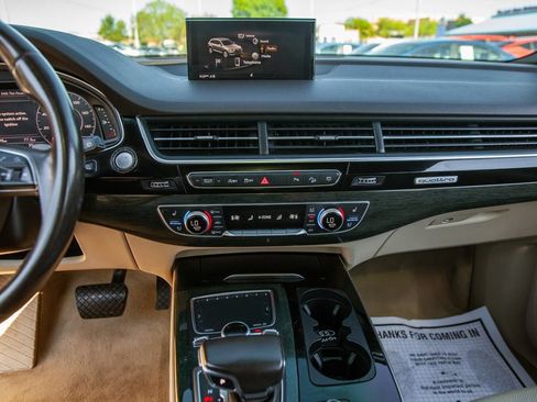 Used 2018 Audi Q7 3.0T Prestige w/ Prestige Package AWD/4WD image 14