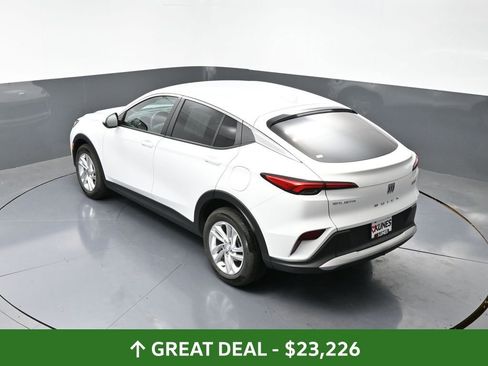 Used 2025 Buick Envista Preferred image 47