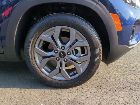 Used 2024 Kia Seltos S FWD image 11