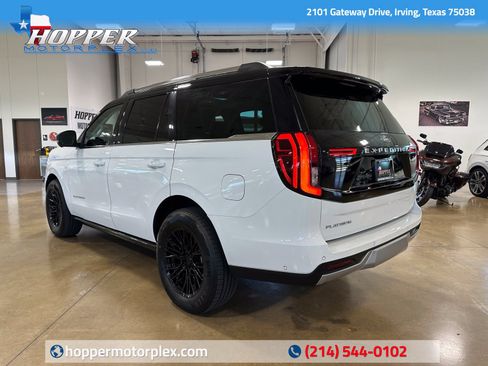 Used 2025 Ford Expedition Platinum AWD/4WD image 6