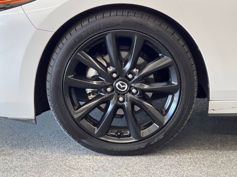 Used 2019 MAZDA MAZDA3 Premium image 23