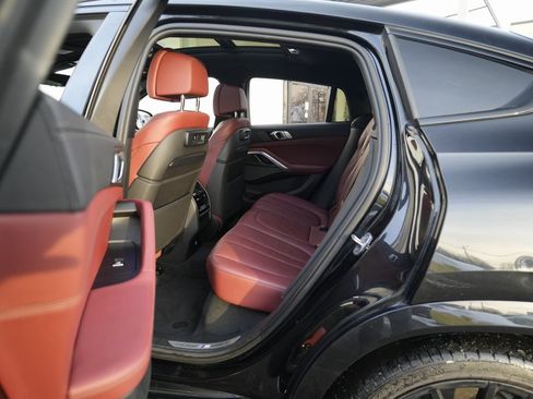 Used 2020 BMW X6 M50i w/ Premium Package image 31