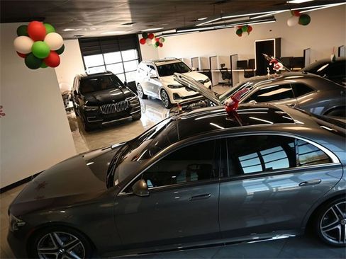 Used 2021 Tesla Model Y Long Range image 4