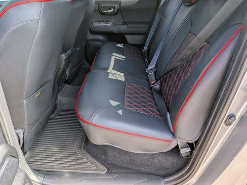 Used 2019 Toyota Tacoma TRD Sport AWD/4WD image 28