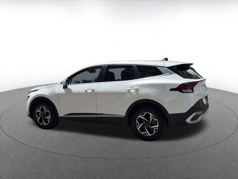 Used 2025 Kia Sportage LX FWD image 10