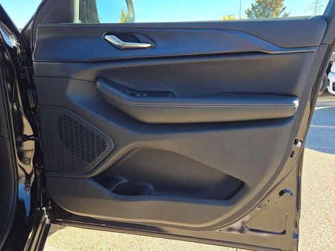 New 2025 Jeep Grand Cherokee Laredo X w/ Luxury Tech Group I image 9