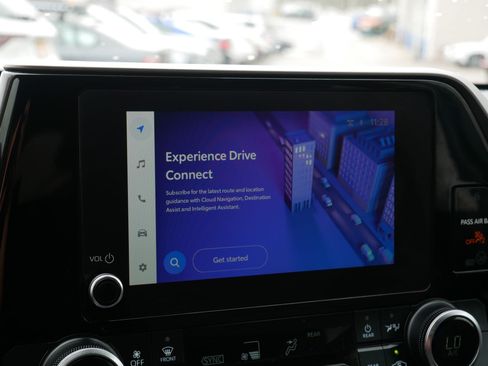 Used 2023 Toyota Highlander L image 22