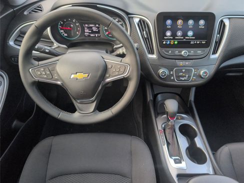 Used 2024 Chevrolet Malibu RS FWD image 28