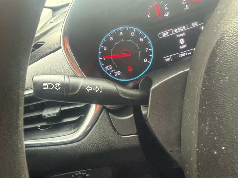Used 2019 Chevrolet Equinox LS w/ LS Convenience Package FWD image 16