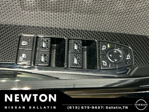 Used 2026 BMW 740i xDrive AWD/4WD image 96