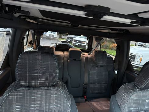 New 2025 Ford Bronco Heritage Edition image 38