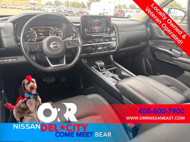 Used 2024 Nissan Pathfinder SV FWD image 12