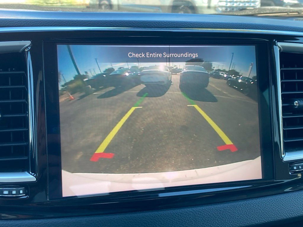 Used 2021 Chrysler Pacifica Touring-L FWD image 24