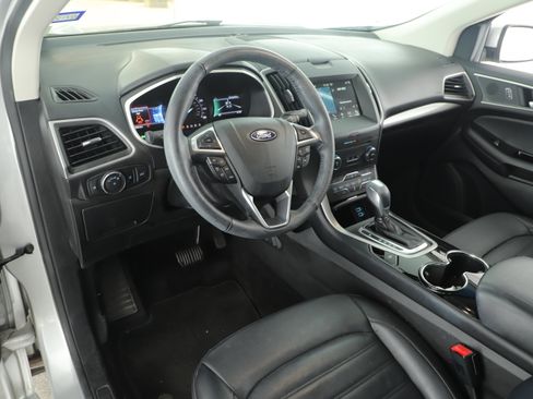 Used 2018 Ford Edge SEL w/ Equipment Group 201A image 6