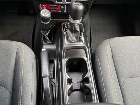 Used 2024 Jeep Wrangler Sport AWD/4WD image 29