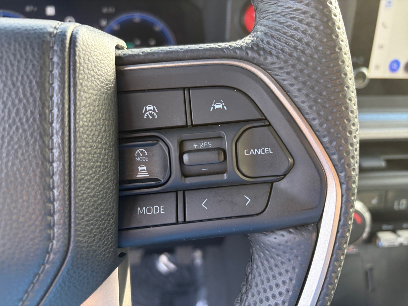 Used 2024 Toyota Tacoma SR5 AWD/4WD image 15