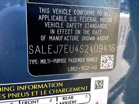 Used 2025 Land Rover Defender 110 S image 33