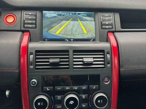 Used 2017 Land Rover Discovery Sport HSE Luxury image 14