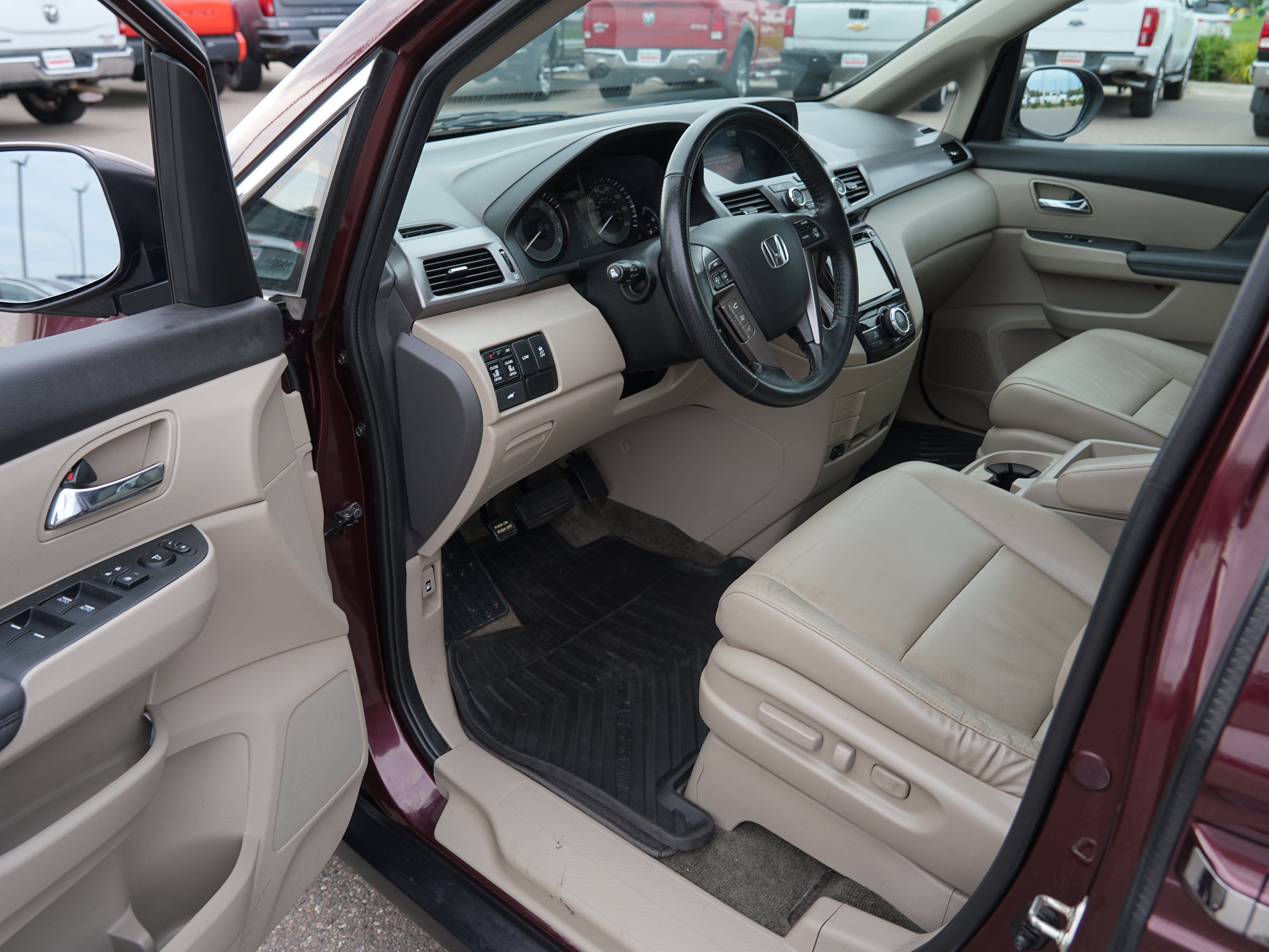Used 2015 Honda Odyssey EX-L image 12