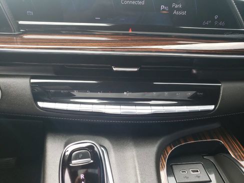 Used 2023 Cadillac Escalade ESV Premium Luxury image 49