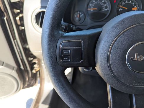 Used 2014 Jeep Patriot Sport image 20