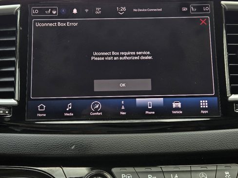 Used 2022 Chrysler Pacifica Touring-L w/ Uconnect Theater Family Group image 8