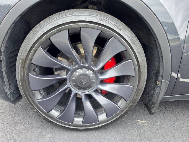 Used 2024 Tesla Model Y Performance AWD/4WD image 15