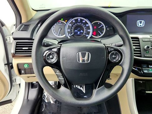Used 2017 Honda Accord LX image 13