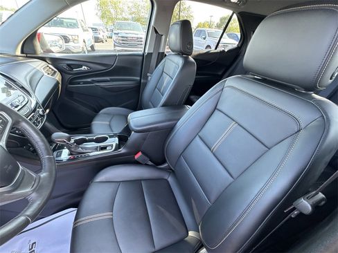 Used 2022 Chevrolet Equinox Premier image 11