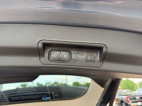 New 2026 Ford Explorer Active RWD image 12