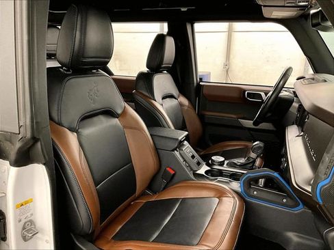 Used 2023 Ford Bronco Outer Banks w/ Sasquatch Package AWD/4WD image 7