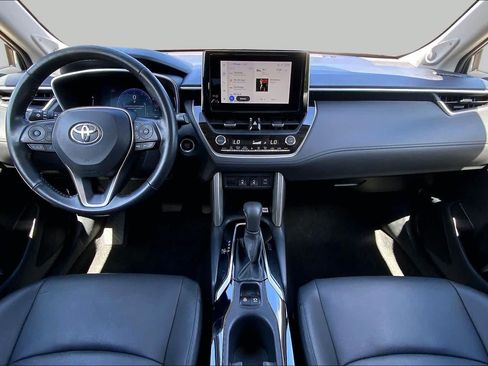 Used 2023 Toyota Corolla Cross XLE w/ Convenience Package AWD/4WD image 16