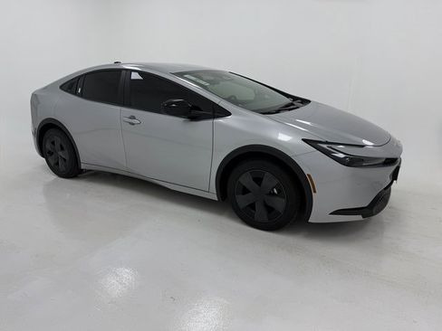 New 2026 Toyota Prius LE image 1