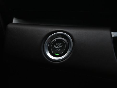 Used 2022 Cadillac Escalade ESV Sport Platinum w/ LPO, ONYX Package RWD image 15