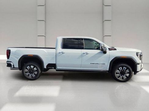 New 2026 GMC Sierra 2500 Denali w/ Denali Reserve Package AWD/4WD image 6