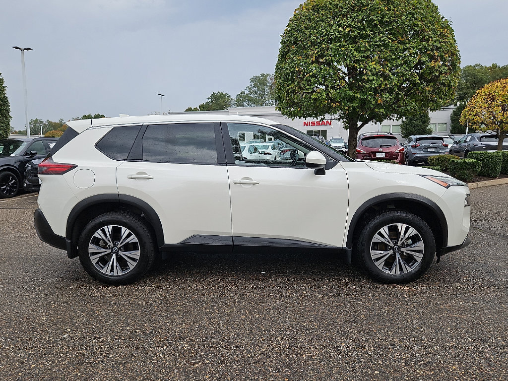 Used 2023 Nissan Rogue SV AWD/4WD image 9