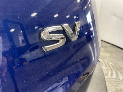 Used 2023 Nissan Rogue SV image 41