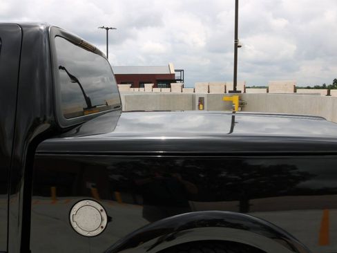 Used 2002 Lincoln Blackwood RWD image 43