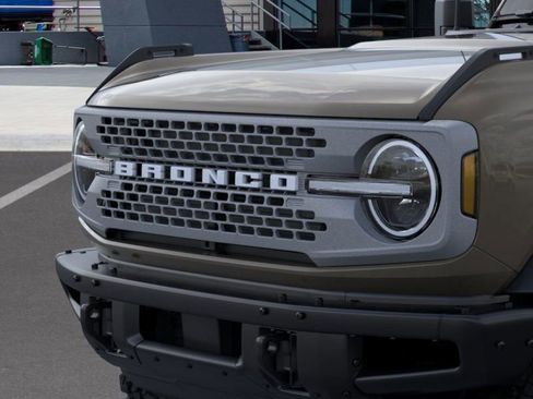 New 2025 Ford Bronco Badlands image 19