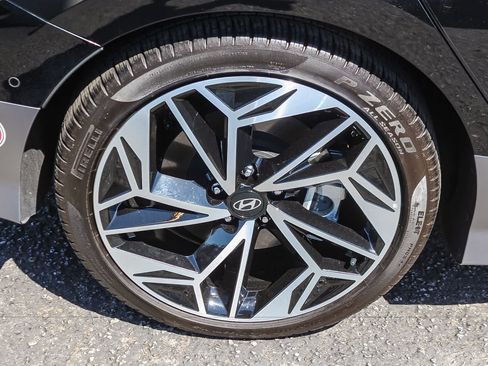 Certified 2024 Hyundai Ioniq 6 Limited RWD image 11