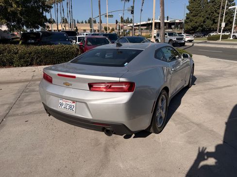 Used 2017 Chevrolet Camaro LT RWD image 5