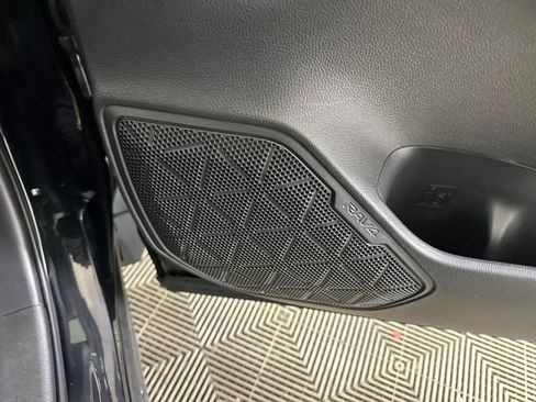 Used 2020 Toyota RAV4 XLE w/ Convenience Package image 29