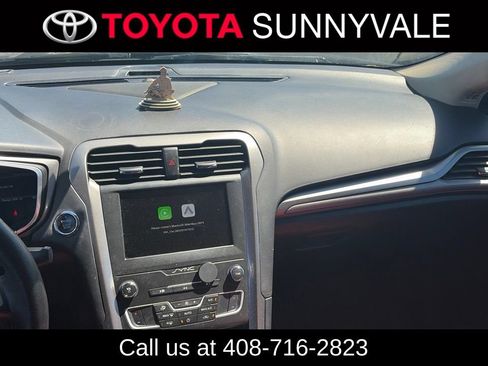 Used 2019 Ford Fusion SE FWD image 5
