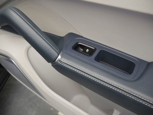 Certified 2023 Porsche Cayenne GTS image 30