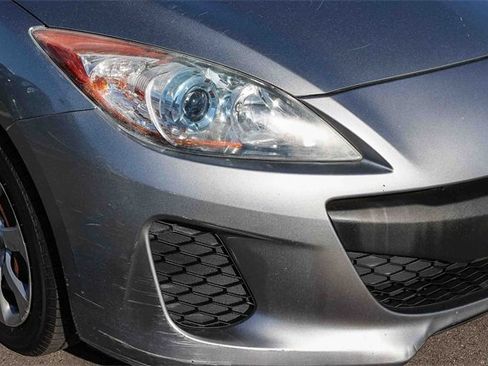 Used 2013 MAZDA MAZDA3 i Sport image 10