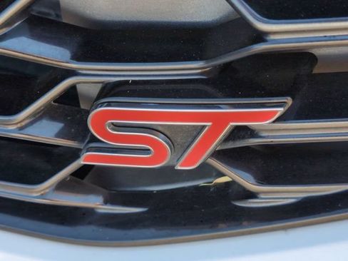 Used 2025 Ford Explorer ST AWD/4WD image 32